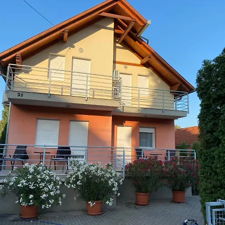 Apartment Bonita Apartmanhaz *