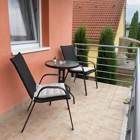 Apartment Bonita Apartmanhaz *